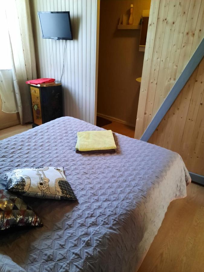 Bed and Breakfast Ellias Pont-lʼAbbé Esterno foto